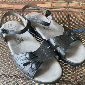 Women’s Tripad Comfort SAS Sandal, Sz. 10 WW Black w/Gray Foot Pad.